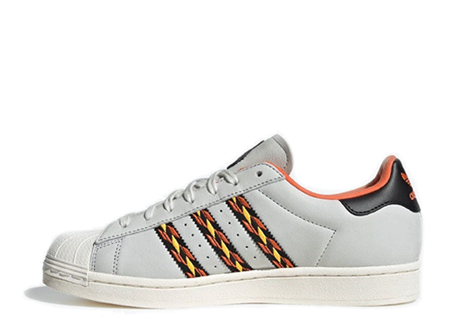 アディダス スーパースター "クリスタル ホワイト/セミ インパクト オレンジ/クラウド ホワイト" ハロウィン2022/ホワイト