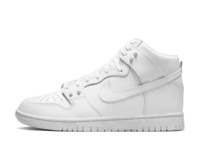 ナイキ ウィメンズ ダンク ハイ Se "パール スタッズ" ホワイト