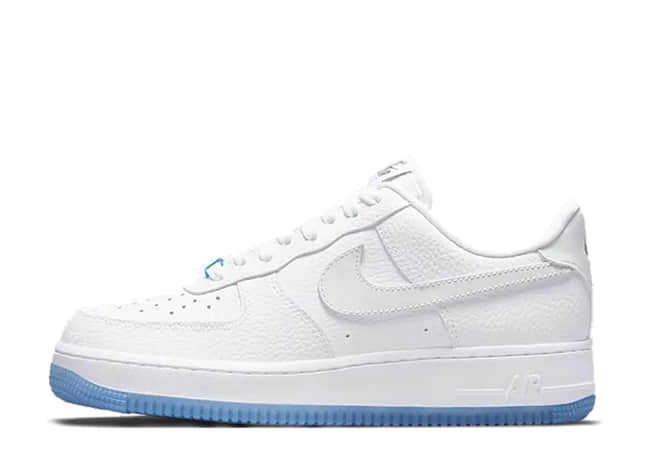 ナイキ エアフォース 1 '07 ロー Lx "Uv" ホワイト/ユニバーシティブルー