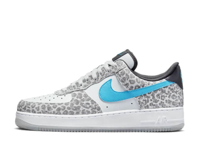 ナイキ エアフォース 1 '07 プレミアム ピュア プラチナム/ライト ブルー フューリーブラックパーティカル グレー