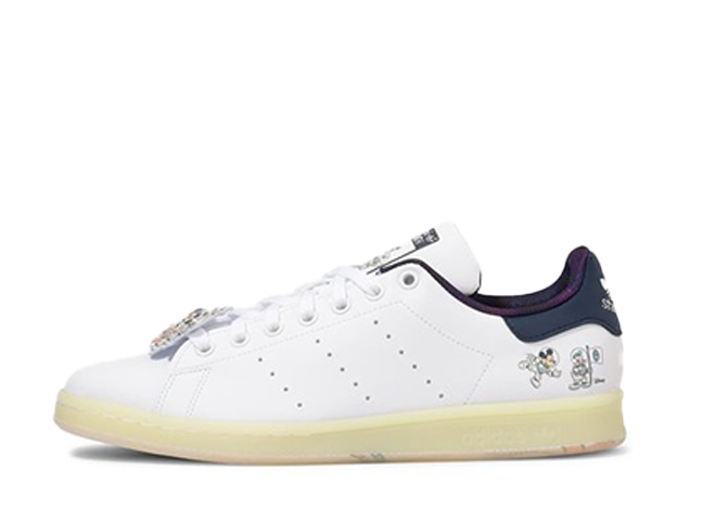 ディズニー × アディダス スーパースター "フットウェア ホワイト" ホワイト