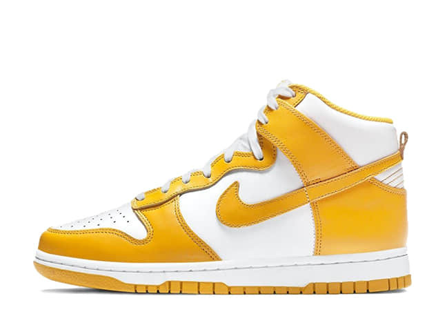 ナイキ ウィメンズ ダンク ハイ "ダーク サルファー" ホワイト/ダーク サルファーホワイト