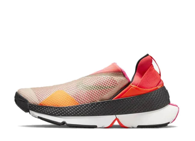 ナイキ ゴー フライイーズ "レッド/ブラック"