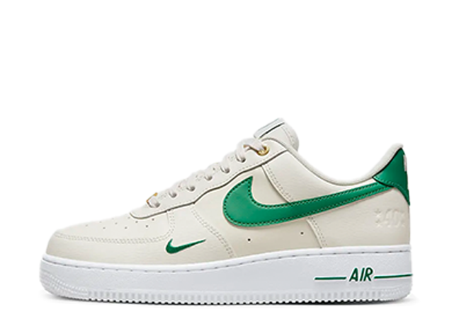 Nike Wmns Air Force 1 Low 40th Anniversary "Sail/White/Metallic Gold/Malachit"