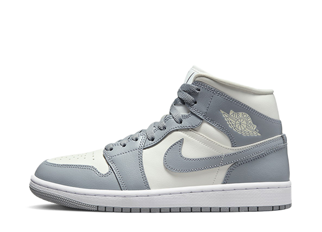 ナイキ ウィメンズ エアジョーダン1 ミッド "グレー/セイル/ステルス/ホワイト"