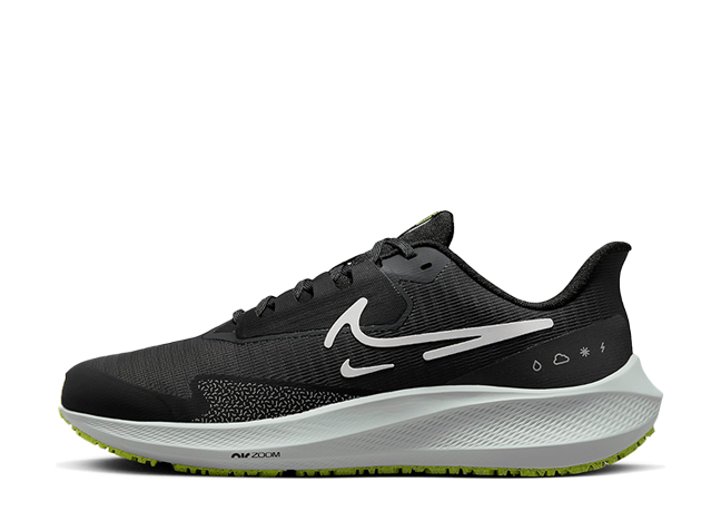 ナイキ エアズーム ペガサス 39 シールド "ブラック/ダークスモークグレー/ボルト/ホワイト"