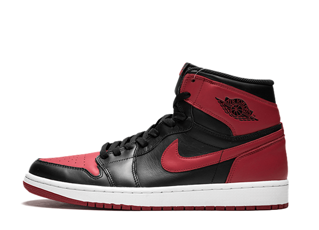 ナイキ エアジョーダン1 レトロ ハイ Og ブラック/バーシティ レッドホワイト