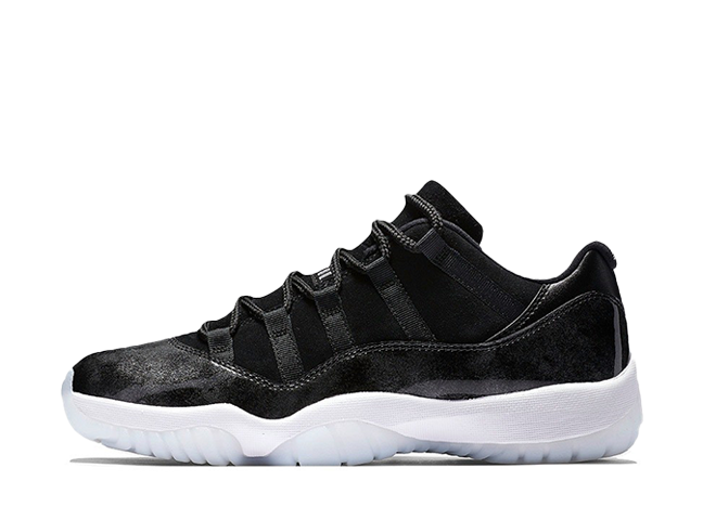 ナイキ エアジョーダン11 レトロ ロー ブラック/ホワイト/メタリック シルバー