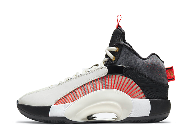 タイタン × ナイキ エアジョーダン 35 T Pf ホワイト/ブラックレッドメタリック ゴールド