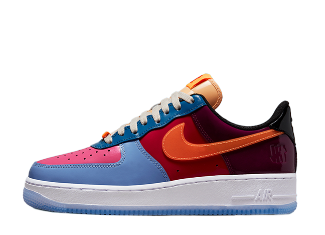 アンディフィーテッド × ナイキ エアフォース1 ロー SP "マルチパテント" セレスティンブルー