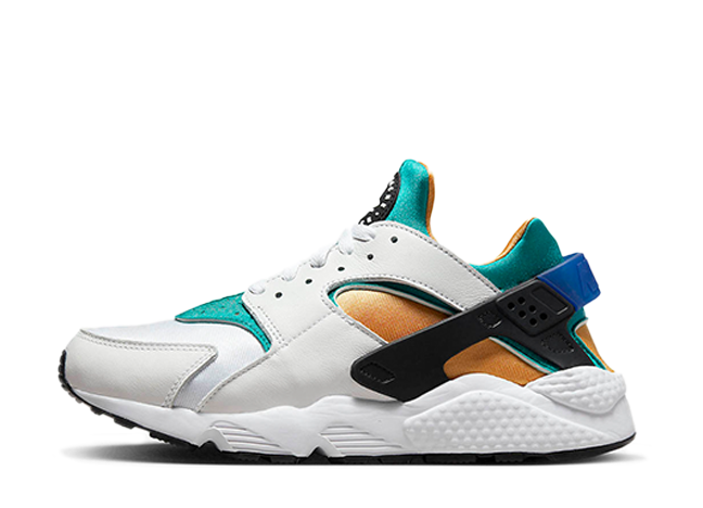 ナイキ エアハラチ "ニューエメラルド/レジン"