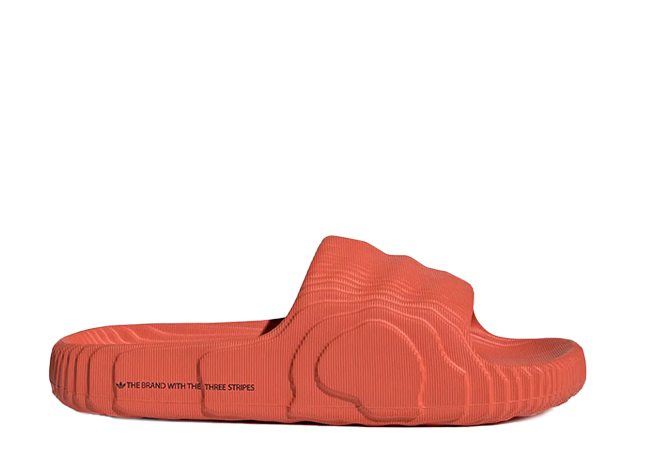 アディダス アディレッタ 22 スライド "プリラブドレッド" プリラブドレッド/コアブラック