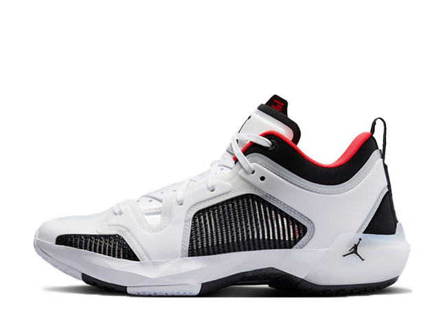 ナイキ エアジョーダン 37 ロー PF "ホワイト/サイレンレッド/ブラック"