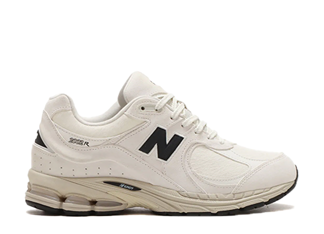 アトモス×ニューバランス 2002R ホワイトパック "ホワイトファー" ホワイト/ネイビー