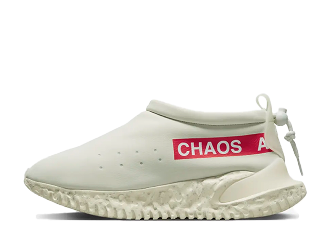 UNDERCOVER × Nike Moc Flow "Light Bone" Light Bone/University Red