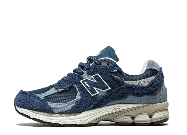 ニューバランス 2002R プロテクション パック "リファインドフューチャー" ネイビー/ホワイト