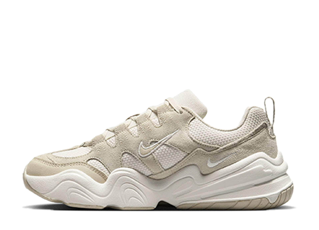 ナイキ ウィメンズ テック ヘラ "ファントム/ライトオールウッドブラウン"