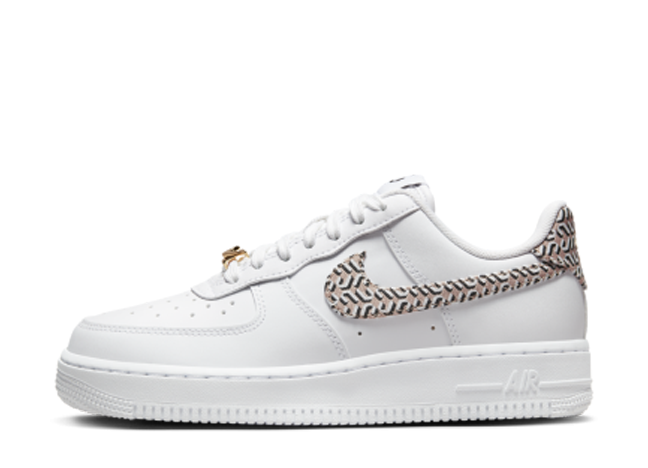 Nike Wmns Air Force 1 Low United in Victory "White/Hemp"