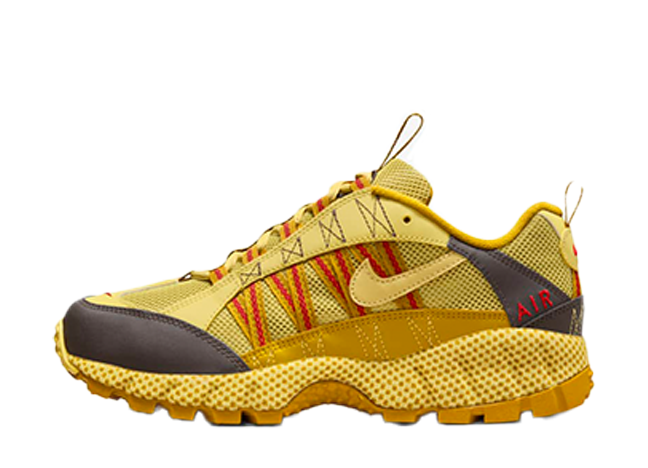 ナイキ エアフマラ "バフゴールド"バフゴールド/ブラウン