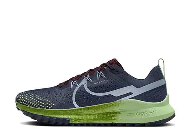 ナイキ ペガサス トレイル4 " サンダーブルー" サンダーブルー/クロロフィル/ベイパーグリーン/ライトアーモリーブルー