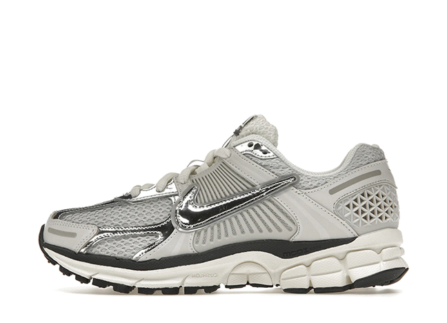 Nike WMNS Zoom Vomero 5 "Chrome" Metalic Silver/Grey