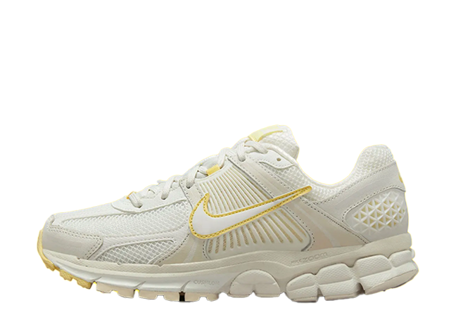 ナイキ ウィメンズ ズーム ボメロ5 "セイル/イエロー"