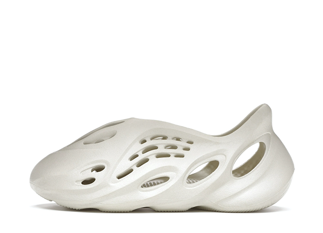 アディダス イージー フォームランナー "サンド/サンド"