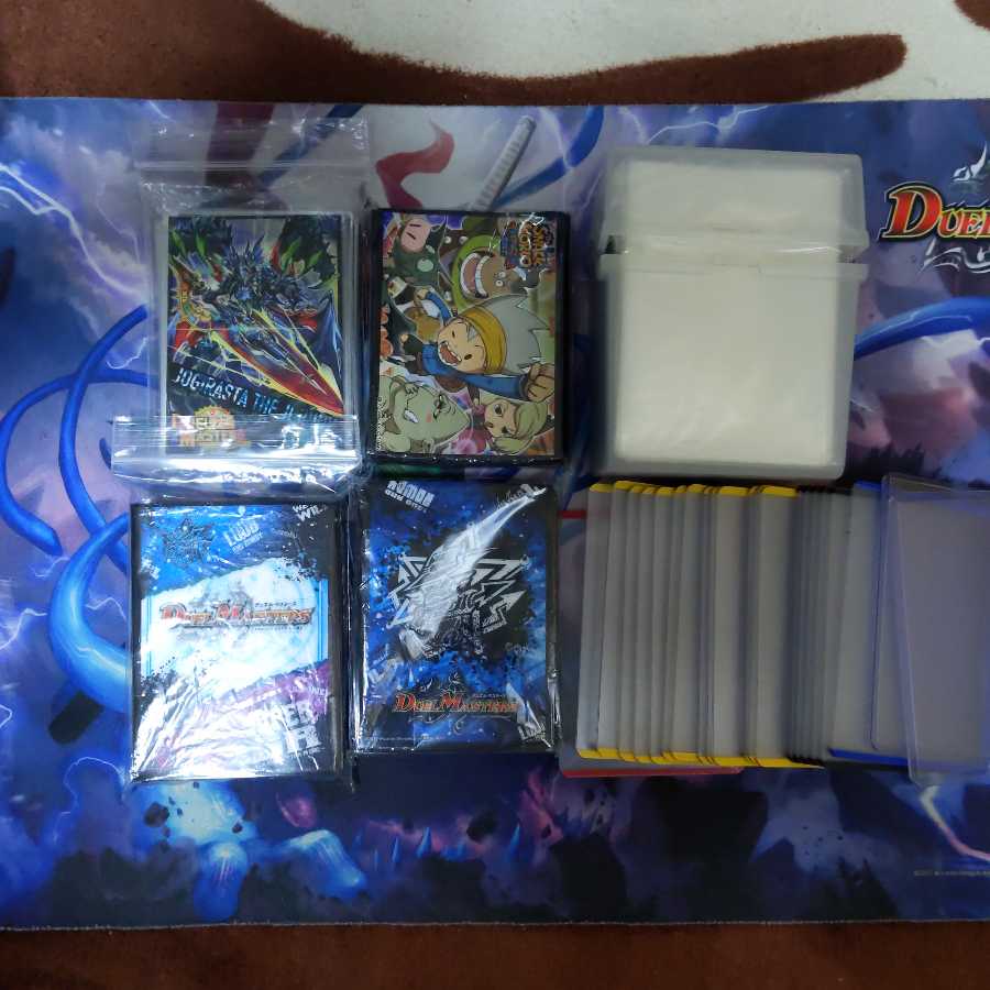 引退品(デュエルマスターズ)写真8枚目まであります。