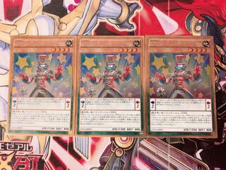 Yu-Gi-Oh! EM Pendulum Magician, 3 gold cards.