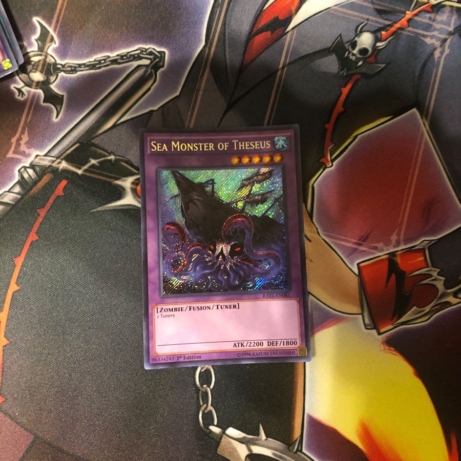 テセウスの魔棲物 英語版