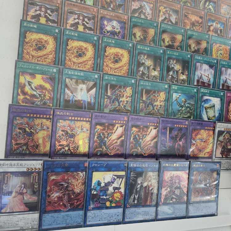 山屋　即日発送　炎の剣士デッキ 剛炎の剣士 紅恋の麗傑-ブラダマンテ ゴッドフェニックス・ギア・フリード 闘気炎斬剣 極炎の剣士