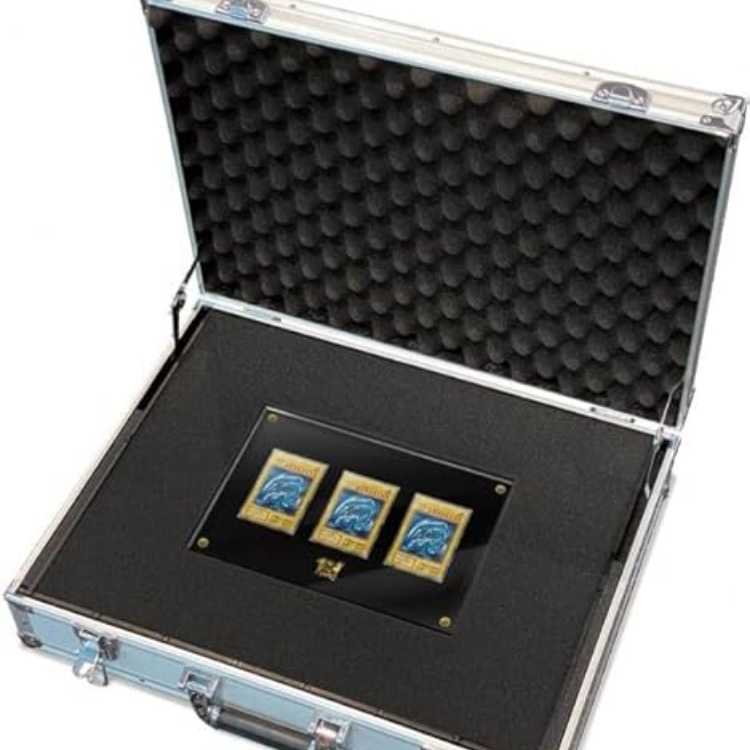 Yu-Gi-Oh OCG Duel Monsters 25th ANNIVERSARY ULTIMATE KAIBA SET