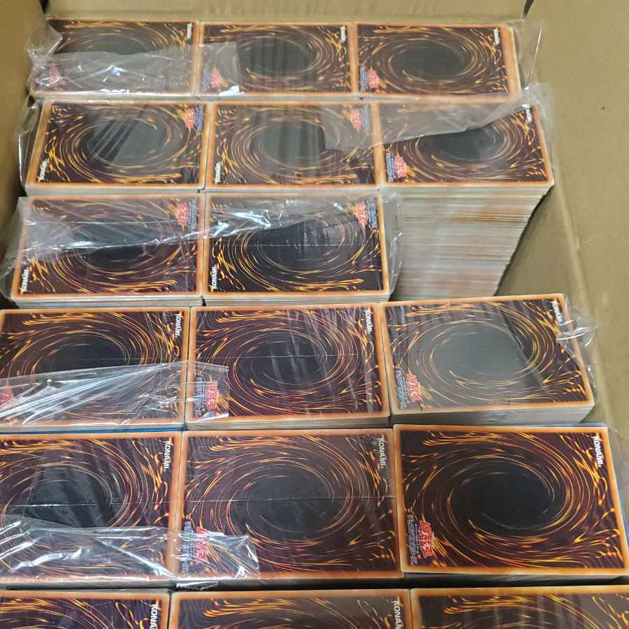 Yu-Gi-Oh! Unsorted items, approx. 14,000 cards, large quantity, bulk sale.