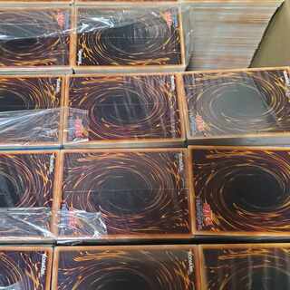Yu-Gi-Oh! Quarter Century Chronicles, approx. 2000 cards, sold in bulk.