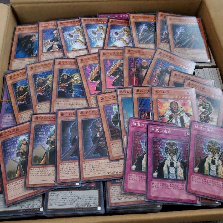 遊戯王 引退 まとめ売り 約4500枚 レアカード・ノーマル・デッキパーツ
