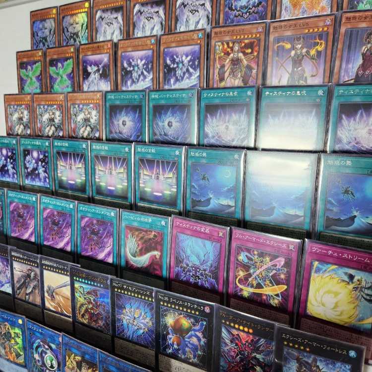 Mountain Store Fast Shipping Enchantment Queen Tistina Deck Crystal God Tistina Tistina, Tistina's demigod Chaos the Enchantment Queen Armored Exes God-Eaten Light Tistina.