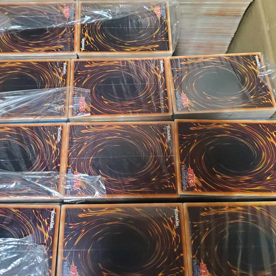 Yu-Gi-Oh! Quarter Century Chronicles, approx. 2000 cards, sold in bulk.