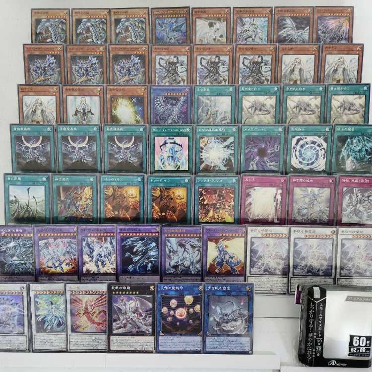 Mountain Store Fast Shipping Blue-Eyes White Dragon Deck Snubbull Eyes Deck White Maiden Neo Kaiser Sea Horse Blue-Eyes Alternative Ultimate Dragon Stardust Sifr Divine Dragon Blue-Eyes Spirit