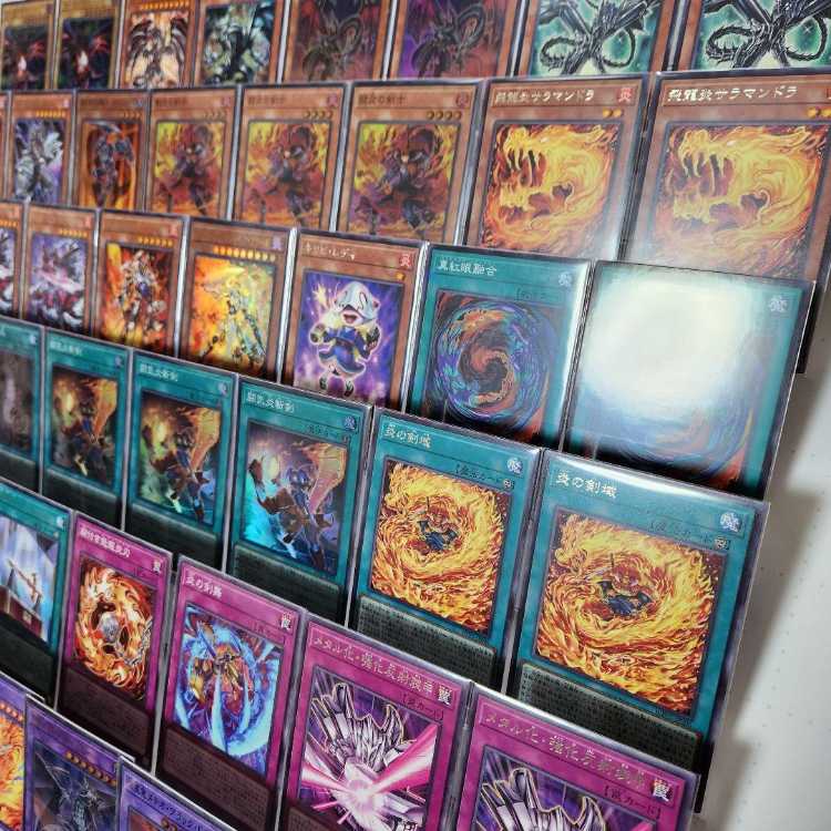 Mountain Store Fast Shipping Red-Eyes Flame Swordsman Deck Polar Flame Swordsman Fighting Qi Fire Slash Sword Immortal Phoenix Gearfried Crimson-Eyed Iron Knight-Gearfried Red-Eyes Slash Dragon Black Flame Swordsman Black Flame Swordsman