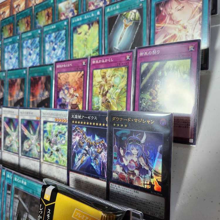 即日発送　御巫デッキ　構築済みデッキ　スリーブ付き　山屋　御巫神舞-二貴子　セキュア・ガードナー　ウズヒメの御巫　御巫奉サナキ　オオヒメの御巫