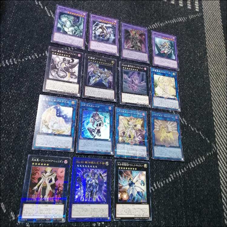 光の黄金櫃 本格構築済み デッキ 弟子ブラックマジシャンガール マグナムート 光の黄金櫃 本格構築済み デッキ 弟子ブラックマジシャンガール