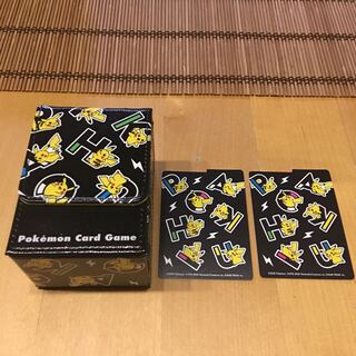 ピカチュウ　デッキケース