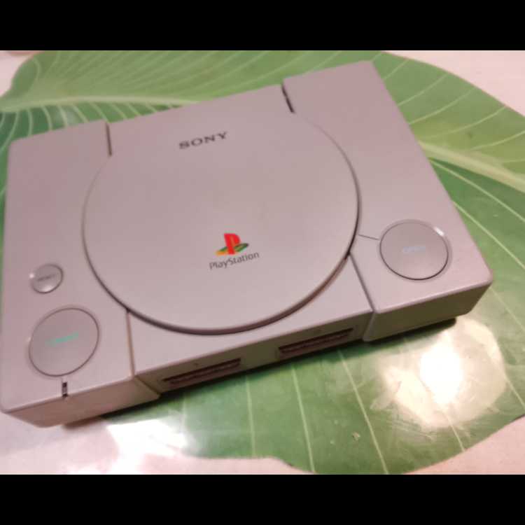 動作品　プレイステーション　本体のみ