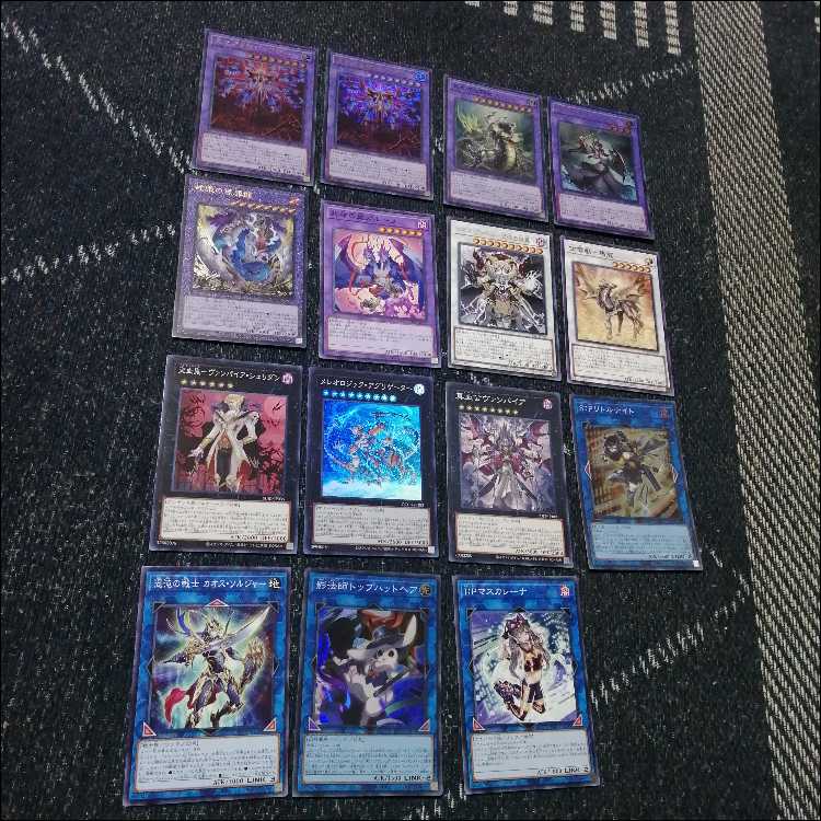 遊戯王【キマイラ ヘカトンケイル】デッキ 幻惑の見習い魔術師 スリーブ付 遊戯王【キマイラ ヘカトンケイル】デッキ 幻惑の見習い魔術師