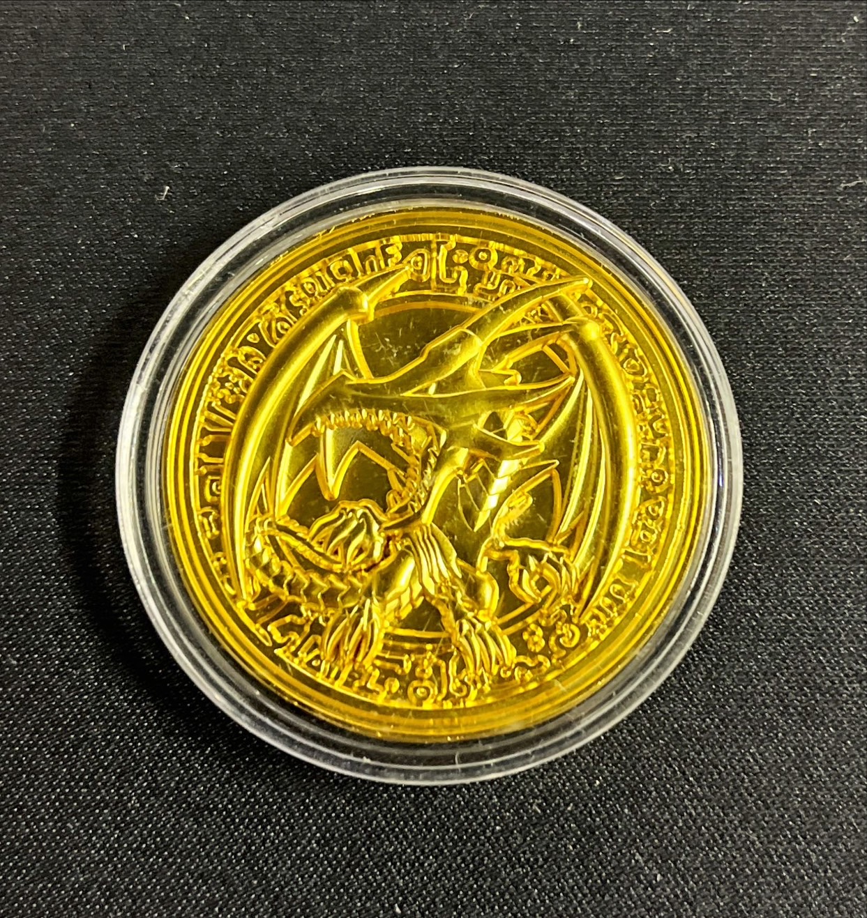 コイン『真紅眼の黒竜 金属製メダル ゴールド(海外YCS)』【-】{-}《その他》