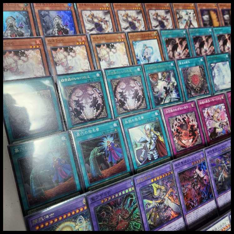 山屋　即日発送　白き森アザミナデッキ　白き森の聖徒リゼット　白き森のリゼット　白き森のアステーリャ　白魔女ディアベルゼ　殺戮聖徒レジーナ　告死聖徒ルシエラーゴ