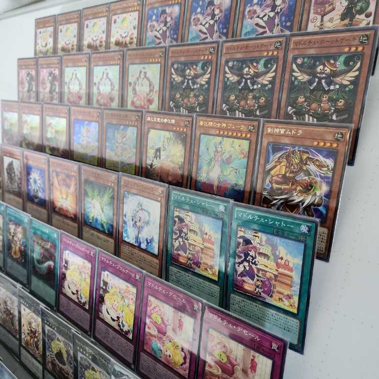 山屋　即日発送　マドルチェデッキ　構築済みデッキ　マドルチェ・マジョレーヌ　森と目覚の春化精　クイーンマドルチェ・ティアラミス　クイーンマドルチェ・ティアラフレース　マドルチェ・プロムナード