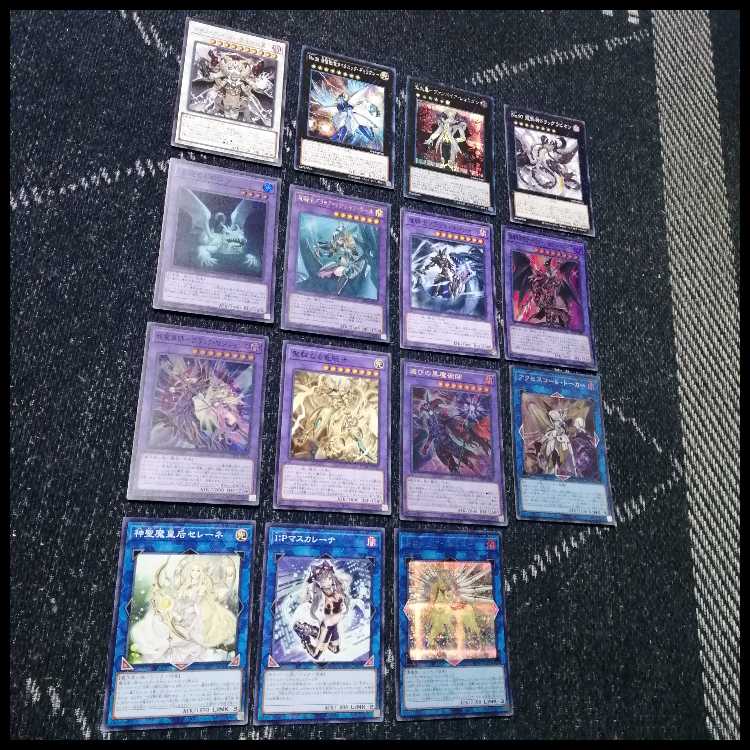Yu-Gi-Oh! Golden Chest of Light Deck Black Magician Girl [04401].