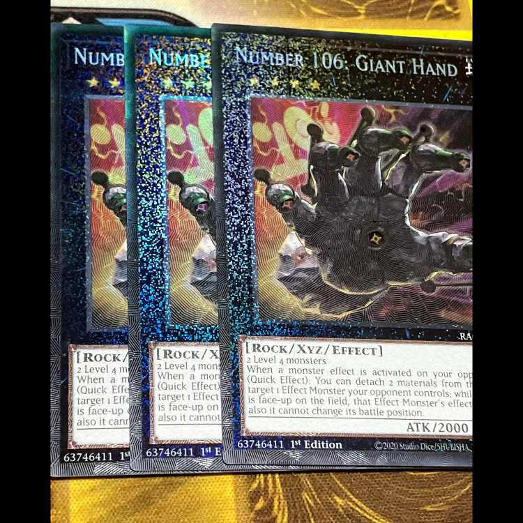 Number 106: Giant Hand English EU edition 3 collector's rares