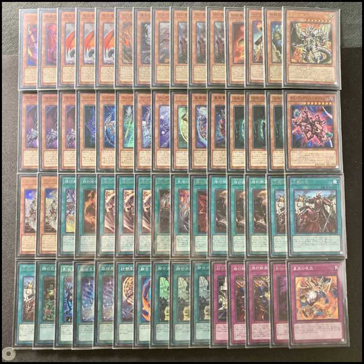 Fully constructed [60PolymerizationGS] deck & double sleeves 《赫の聖女カルテシア 星辰砲手ファイメナ 白龍落胤 Branded Polymerization The Fallen & The Virtuous Black Dragon Ecclesia 30枚